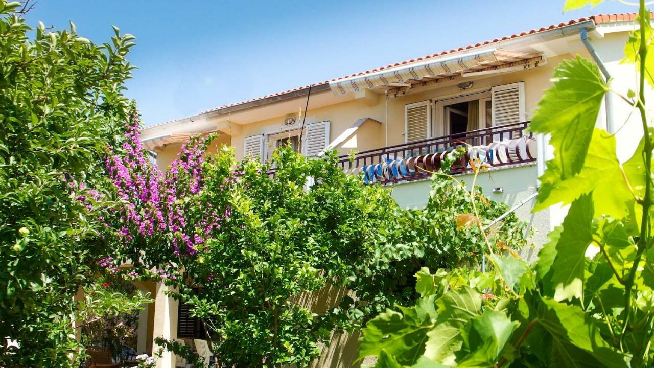 Adria Arba Apartments Rab Town Exteriör bild
